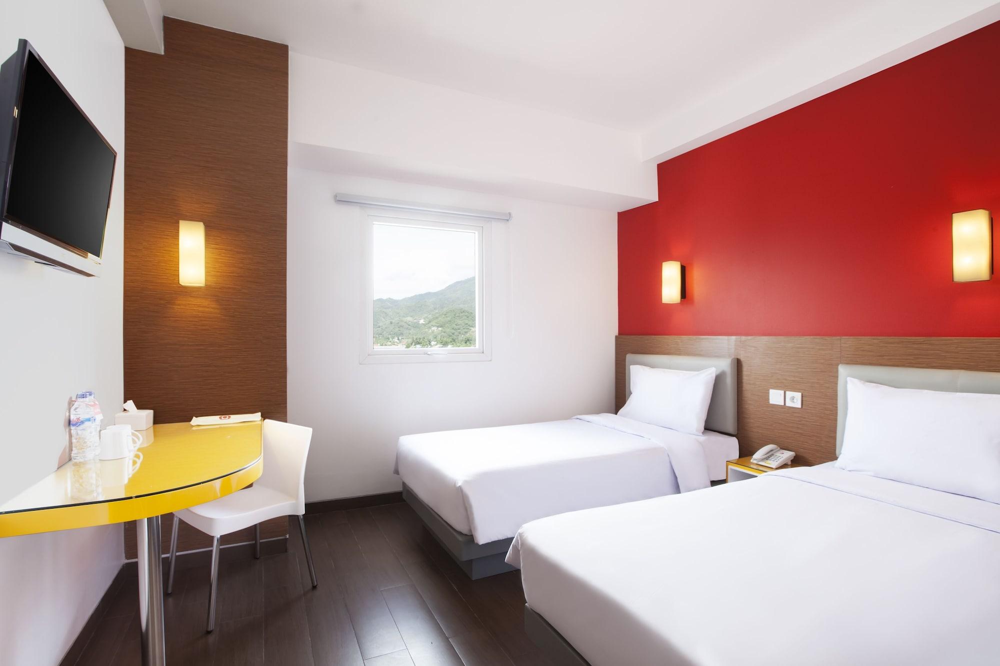 Amaris Hotel Dr. Susilo Grogol Jakarta Exteriör bild
