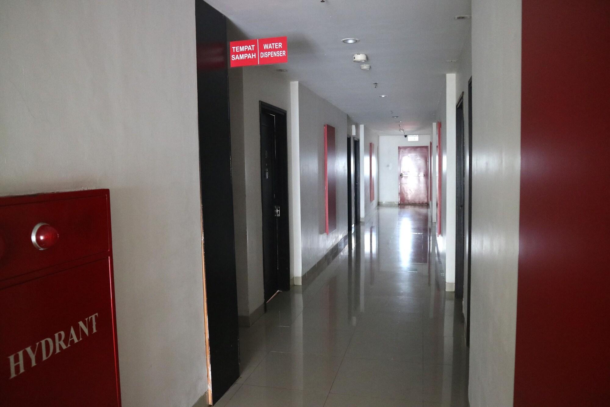 Amaris Hotel Dr. Susilo Grogol Jakarta Exteriör bild