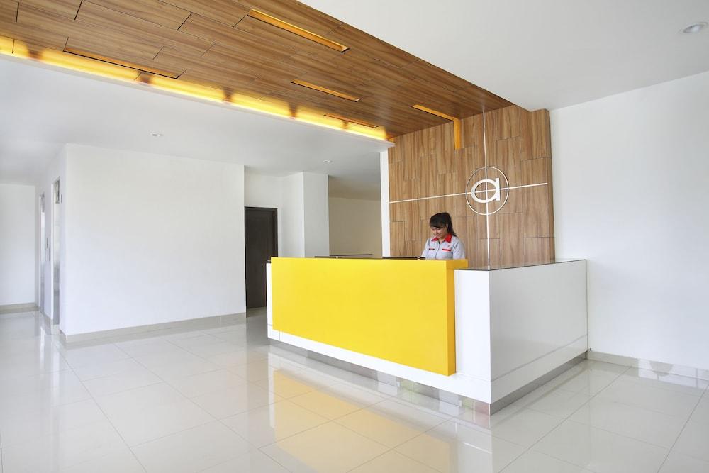 Amaris Hotel Dr. Susilo Grogol Jakarta Exteriör bild
