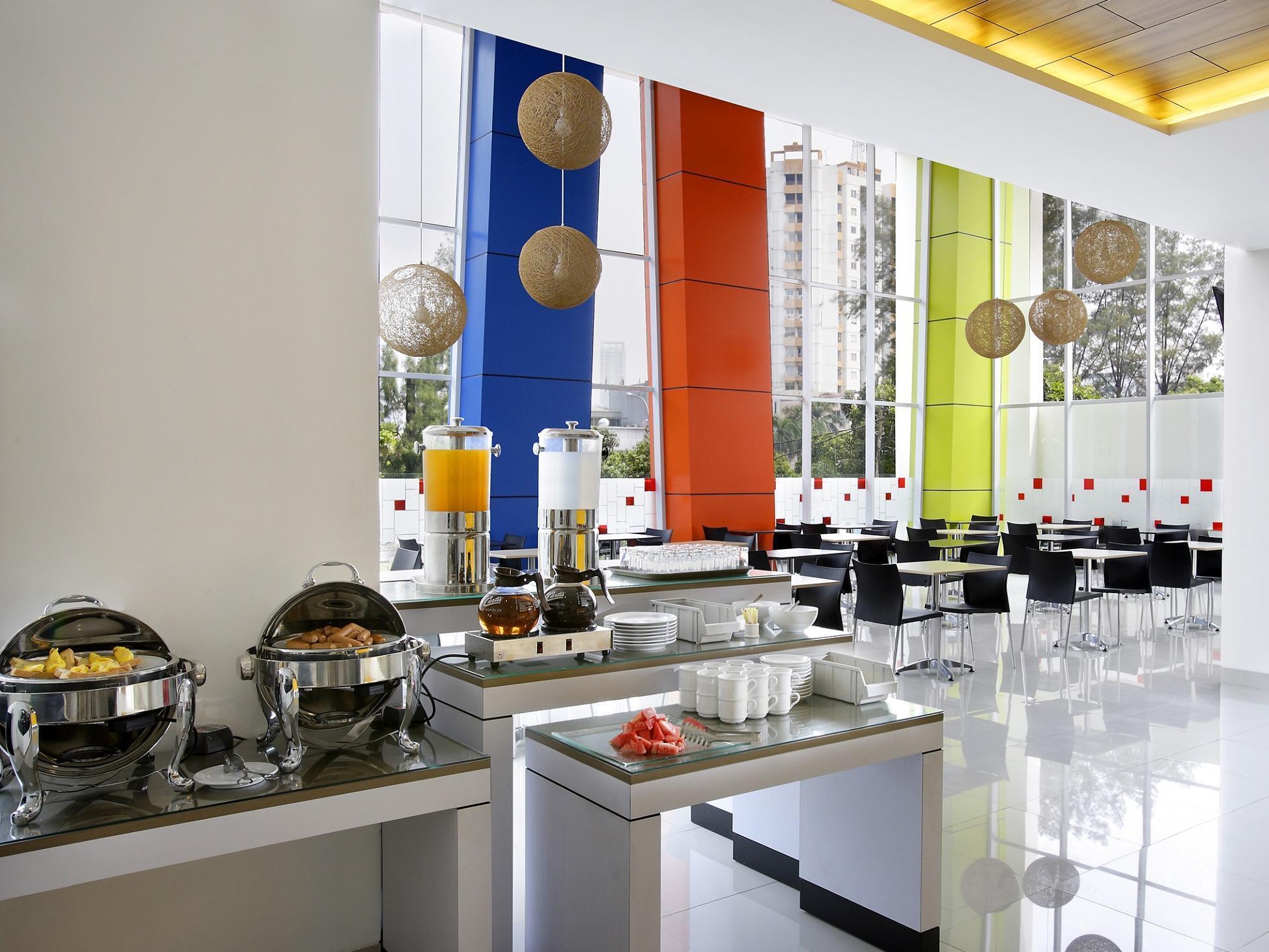 Amaris Hotel Dr. Susilo Grogol Jakarta Exteriör bild